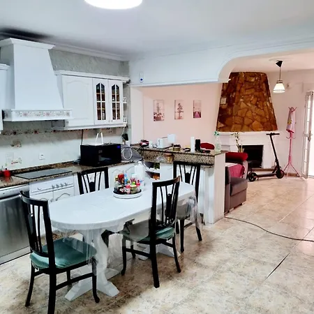 Homestay Large Modern Double La Linea de la Concepcion