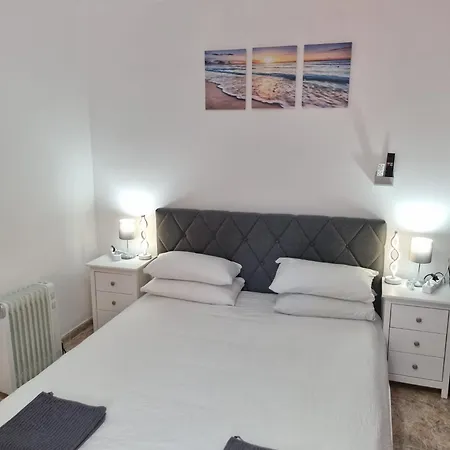 Large Modern Double *