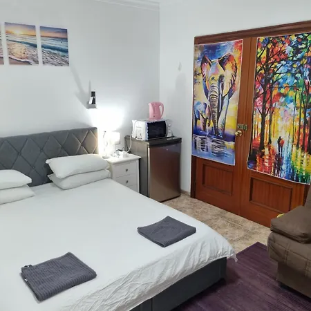 Homestay Large Modern Double