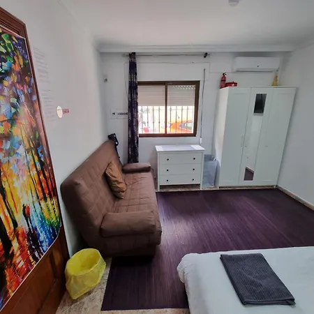 Large Modern Double Homestay