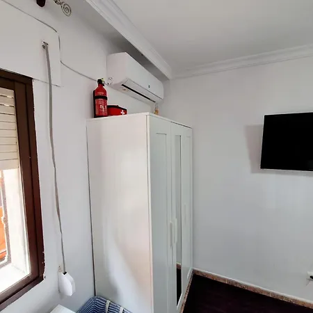 Large Modern Double La Línea de la Concepción